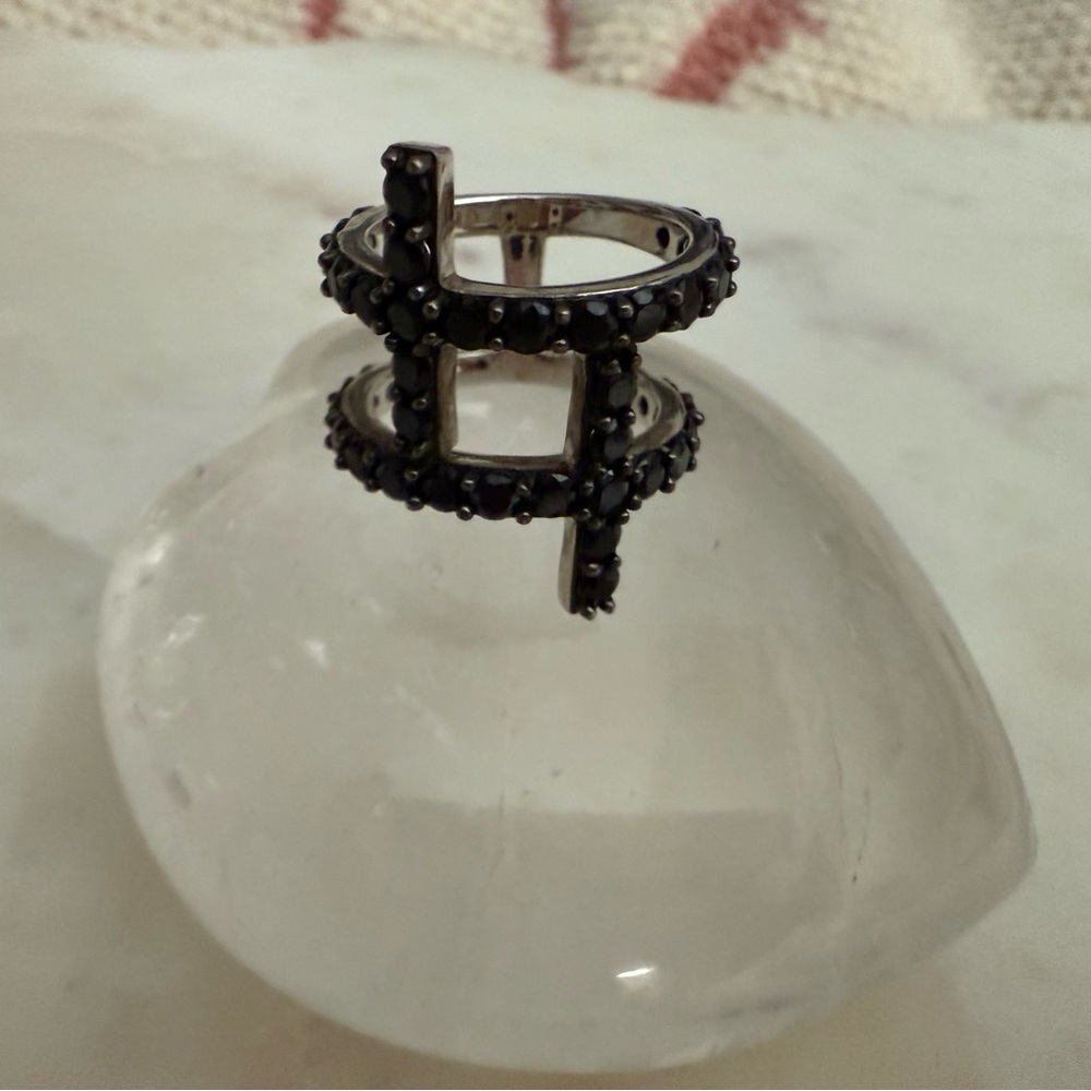 Black Spinel Sterling Silver Two Cross Ring - size 5